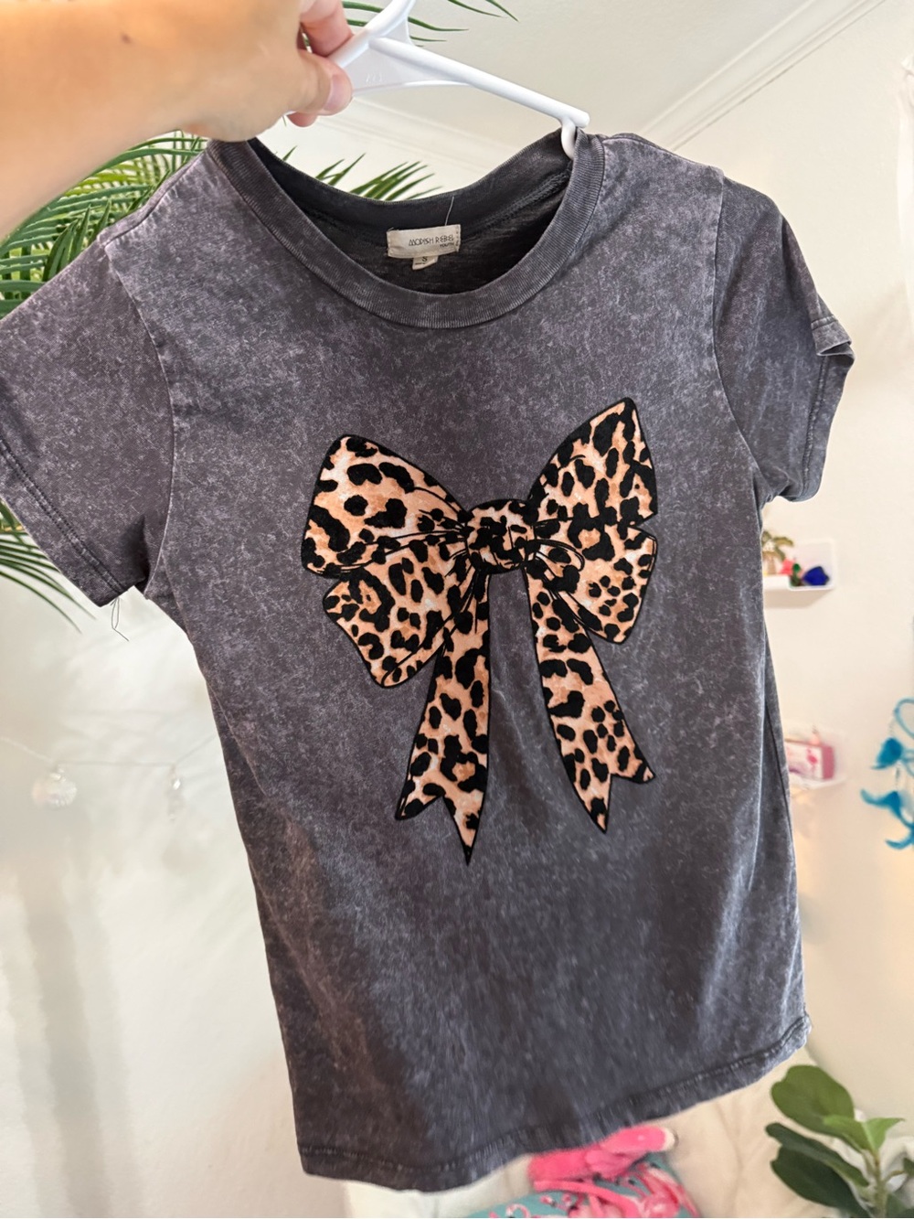 Girls' Leopard Bow Graphic Tee - Gray